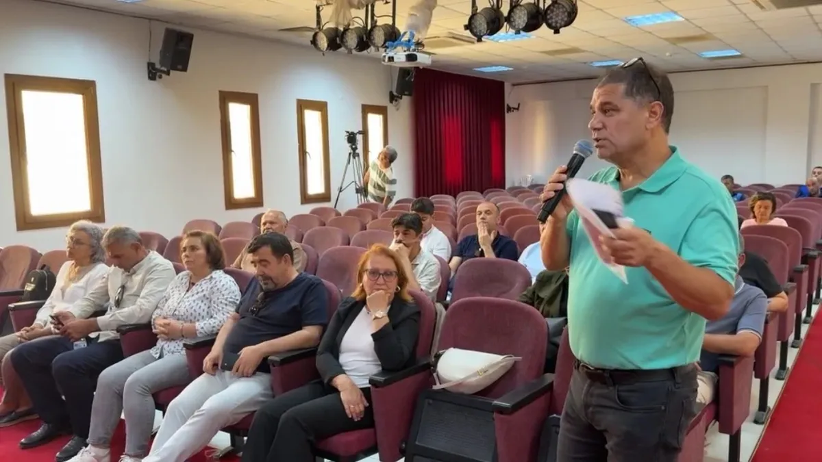 SON DAKİKA | CHP’de küfür skandalı bitmiyor: Canlı yayında açık kalan mikrofon ele verdi!