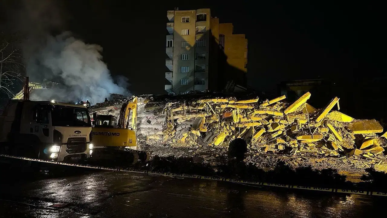 Kahramanmaraş merkezli 6 Şubat 2023 depremlerinde, Osmaniye'de bulunan Bilge Sitesi A Blok'un yıkılması sonucunda 27'si bebek