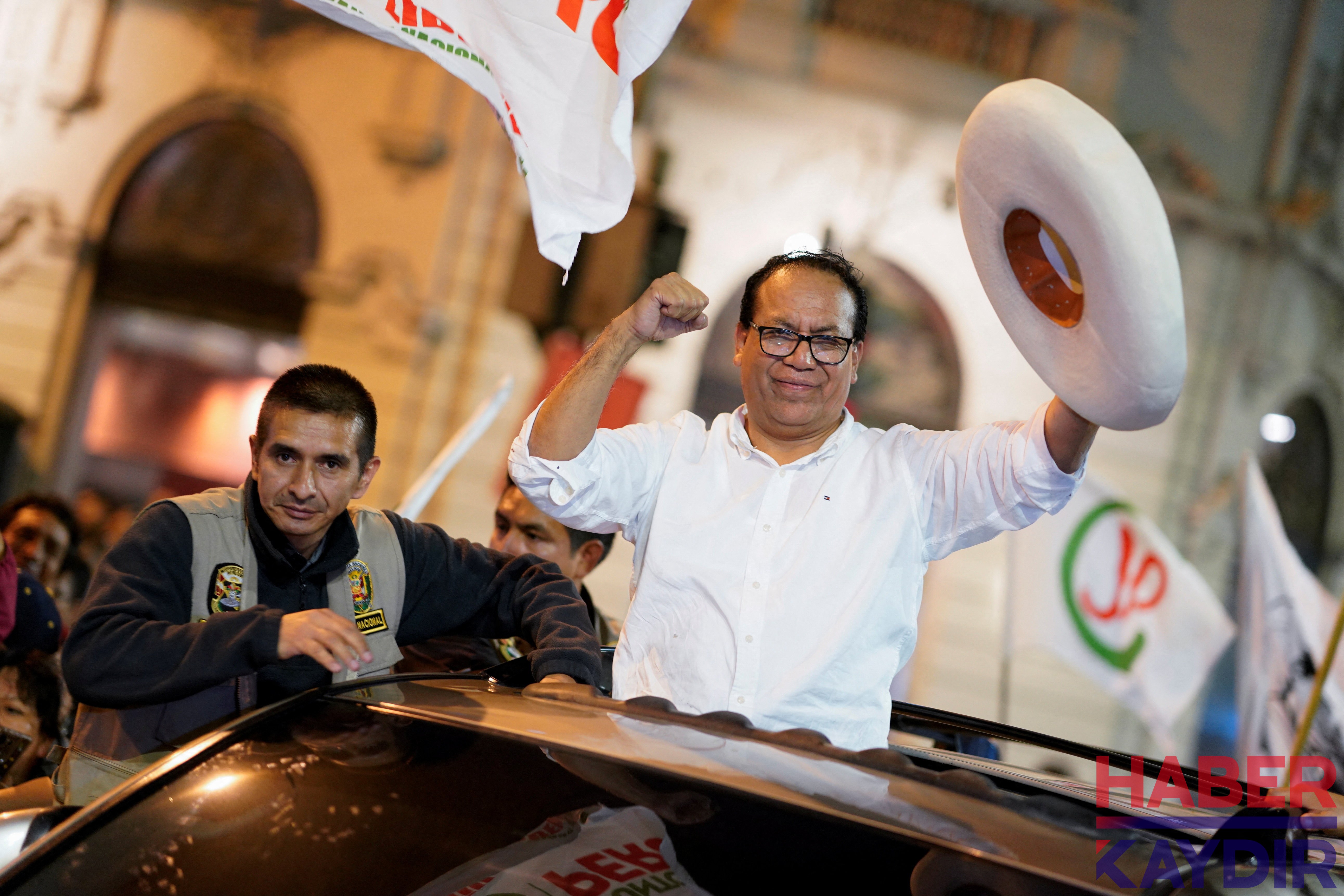 Ulusal Seçim Süreçleri Ofisi'nin (ONPE) son güncellemesine göre, Peru 'da sandıkların yüzde 95,22'si açıldı.