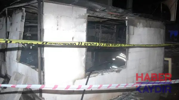 Antalya'nın Kepez ilçesinde Mehmet Atay Caddesi'nde 25 Kasım 2014'te saat 22.