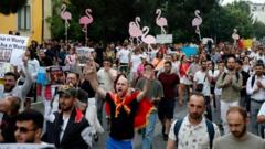 Gündemi BBC Türkçe'den takip etmek artık WhatsApp'ta da mümkün.