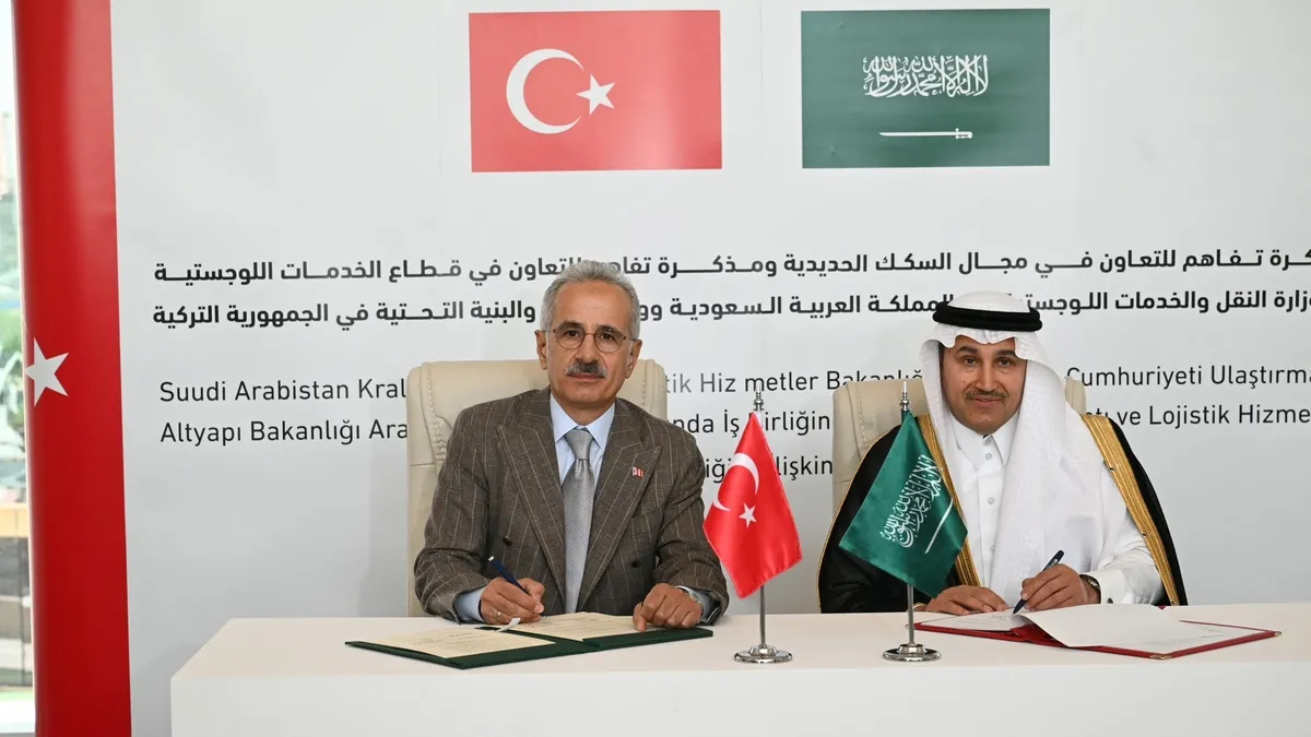 Türkiye'den hızlı tren ile gidilebilecek! Suudi Arabistan ile imzalar atıldı
