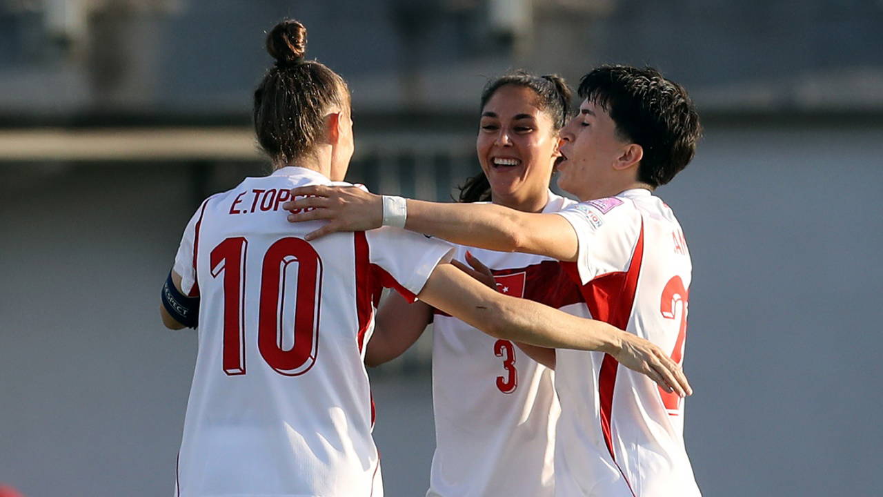 Milli takım deplasmanda Malta'yı üç golle devirdi!