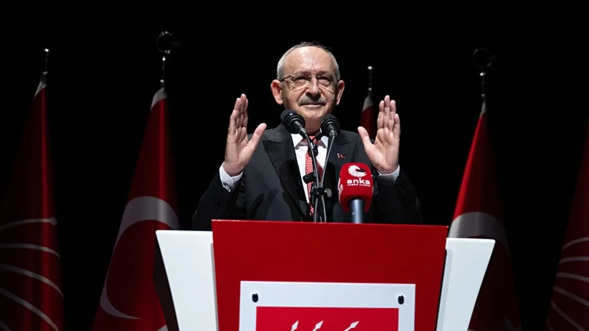 CHP Genel Başkanı Kemal Kılıçdaroğlu 'na karşı cephe oluşturan Manisa Milletvekili Özgür Özel ve destekçileri, grup toplantıs