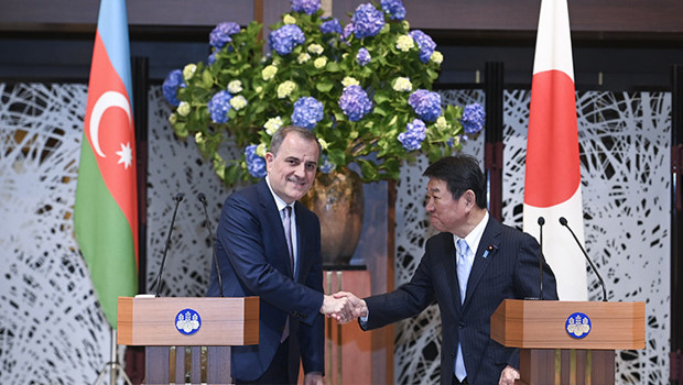 Azerbaycan ile Japonya işbirliğini görüştü