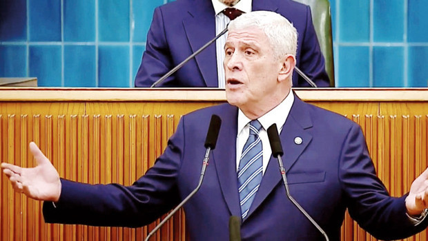 Dervişoğlu , partisinin Meclis grup toplantısında özetle şöyle konuştu: “Biz neler yaşıyoruz, neler konuşuyoruz? İki haftadır