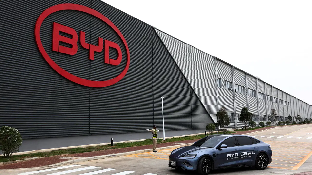 Manisa'da kurulacaktı, iki yıldır tek çivi çakılmadı: BYD 1 milyar dolarlık yatırımı neden askıya aldı?