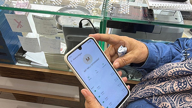 Kuyumcu ikna edemedi, polise haber verdi: 10 altın bileziğini bozdurdu! Başıma geleceğini hiç düşünmedim'