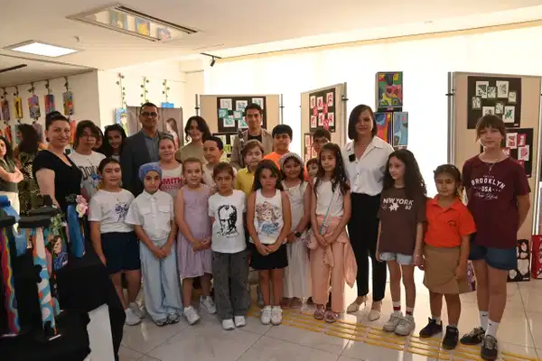 Karabağlar’da sanatın renkleri ve ezgileri aynı günde buluştu