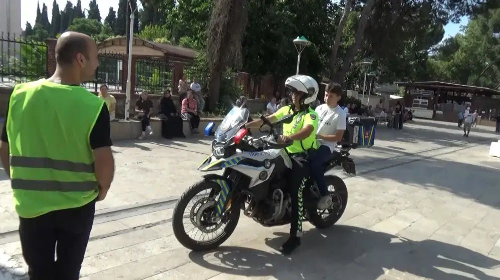 Ülke genelinde olduğu gibi Aydın’da da binlerce öğrenci Liselere Geçiş Sistemi (LGS) sınavında maratonunda ter dökerken, aile