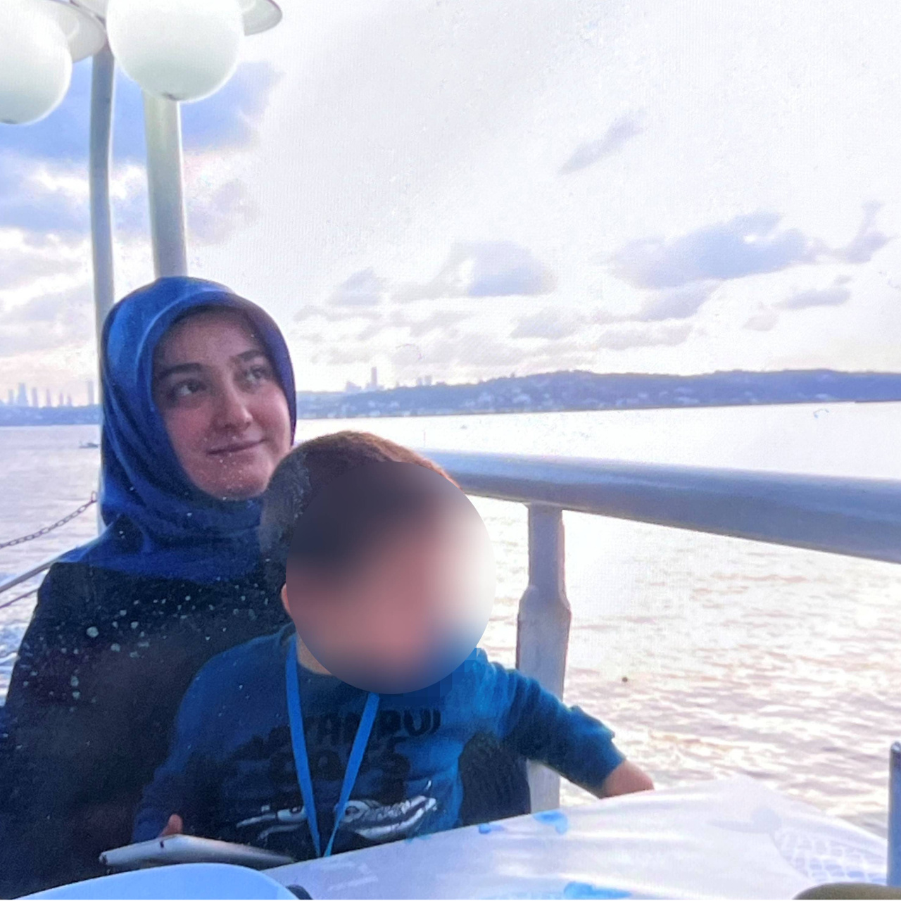 Antalya'da coğrafya öğretmeni Orhan Bulak (43), tartıştığı din kültürü öğretmeni eşi Aslıhan Öztürk Bulak (40) ile kayınpeder