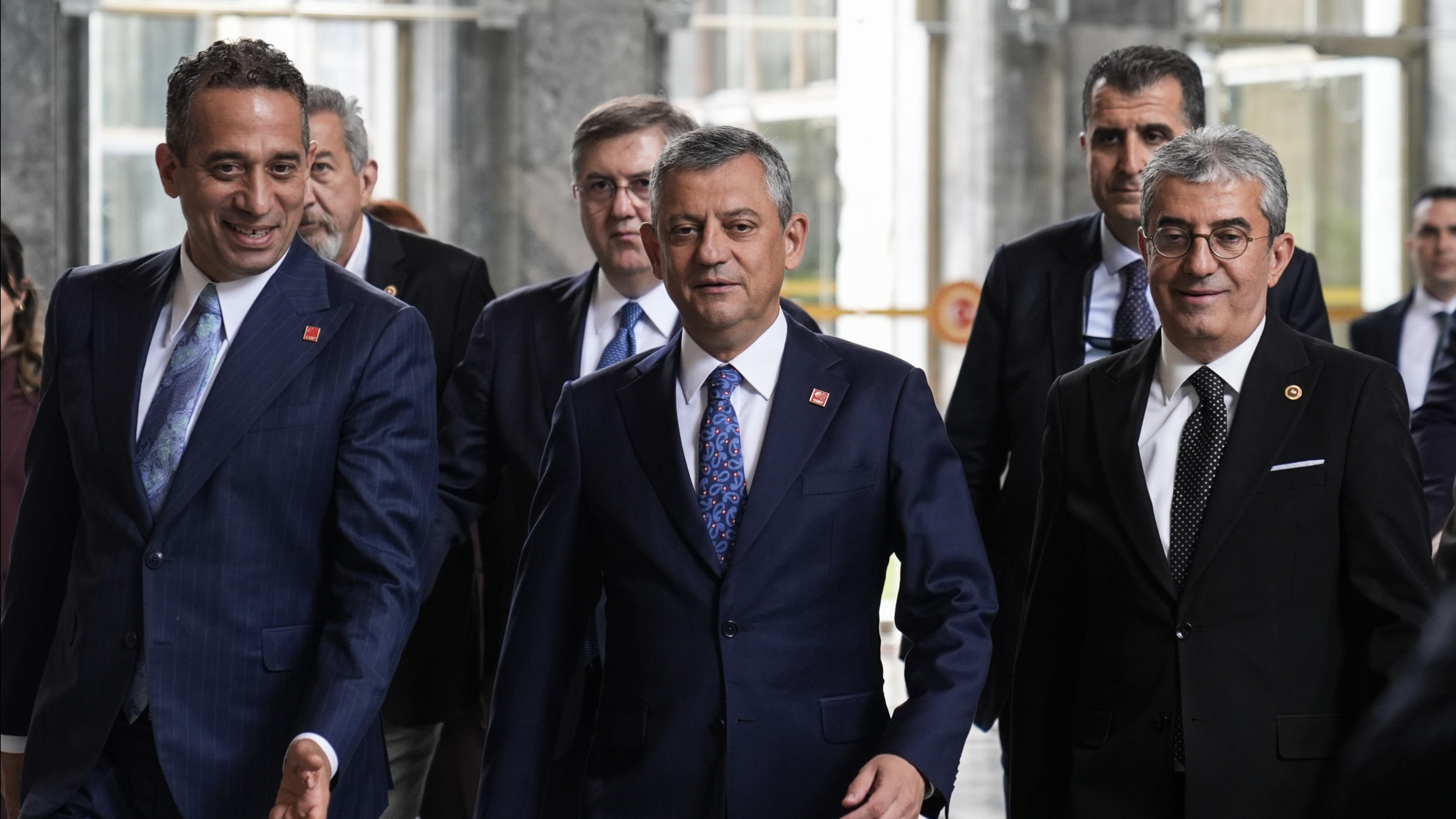 Özgür Özel cephesinde 15 günlük süre bitti, gözler Genel Merkez'e çevrildi