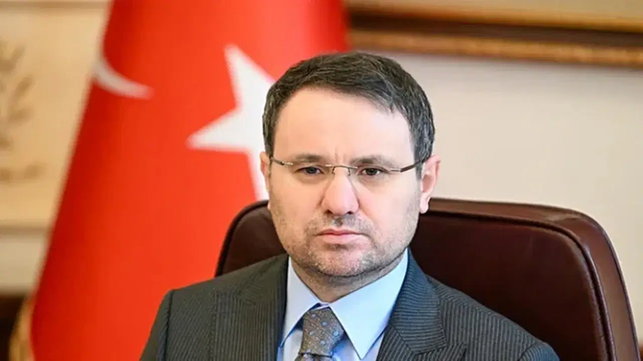 Akın Gürlek'ten 'FETÖ' mesajı: 'Tüm mensupları hukuk önünde hesap verecek'