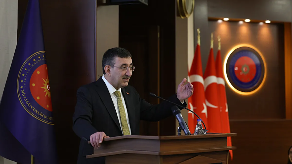 Cumhurbaşkanı Yardımcısı Yılmaz: Dünya geçiş sürecinde, iyi stratejiler izleyen ülkeler için bir fırsat