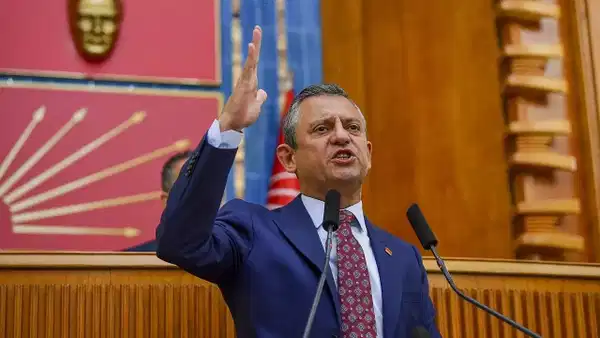 Özgür Özel’den ‘dokunulmazlık’ çıkışı, o soruya yanıt verdi: ‘Özgürlüğümüzle ülkemizi takas etmemizi öneren bir şantaj’