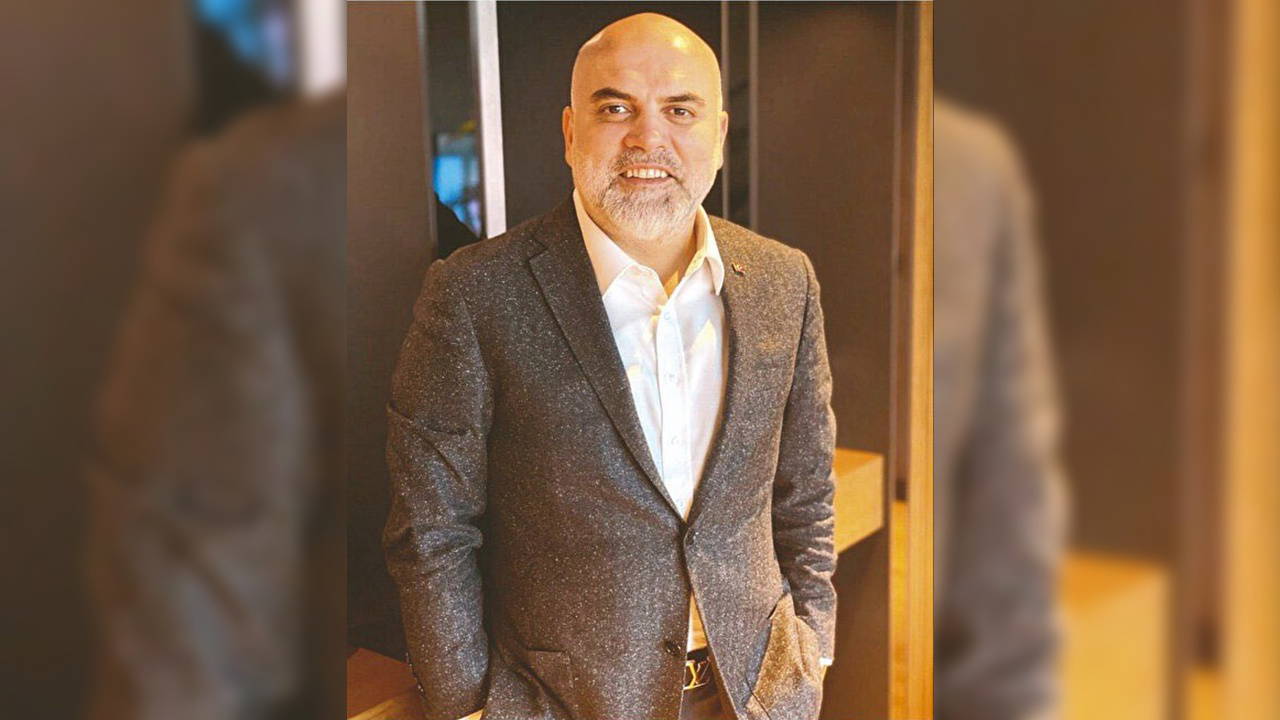 CHP'li Asu Kaya'dan Murat Kapki tepkisi: '8 yaşındaki oğlunun okul kaydı yenilenmedi'