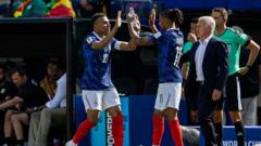 Mbappe ve Olise etkisi: Fransa ilk maçından galibiyetle ayrıldı