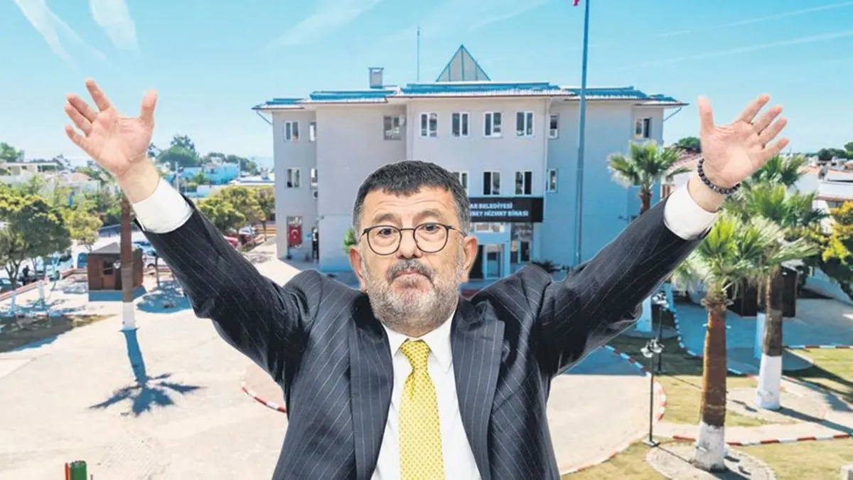 İzmir 'de geçen ay, CHP'li Seferihisar Belediyesi'ne yönelik düzenlenen 'rüşvet' operasyonunda tutuklanan gazeteci Evrim