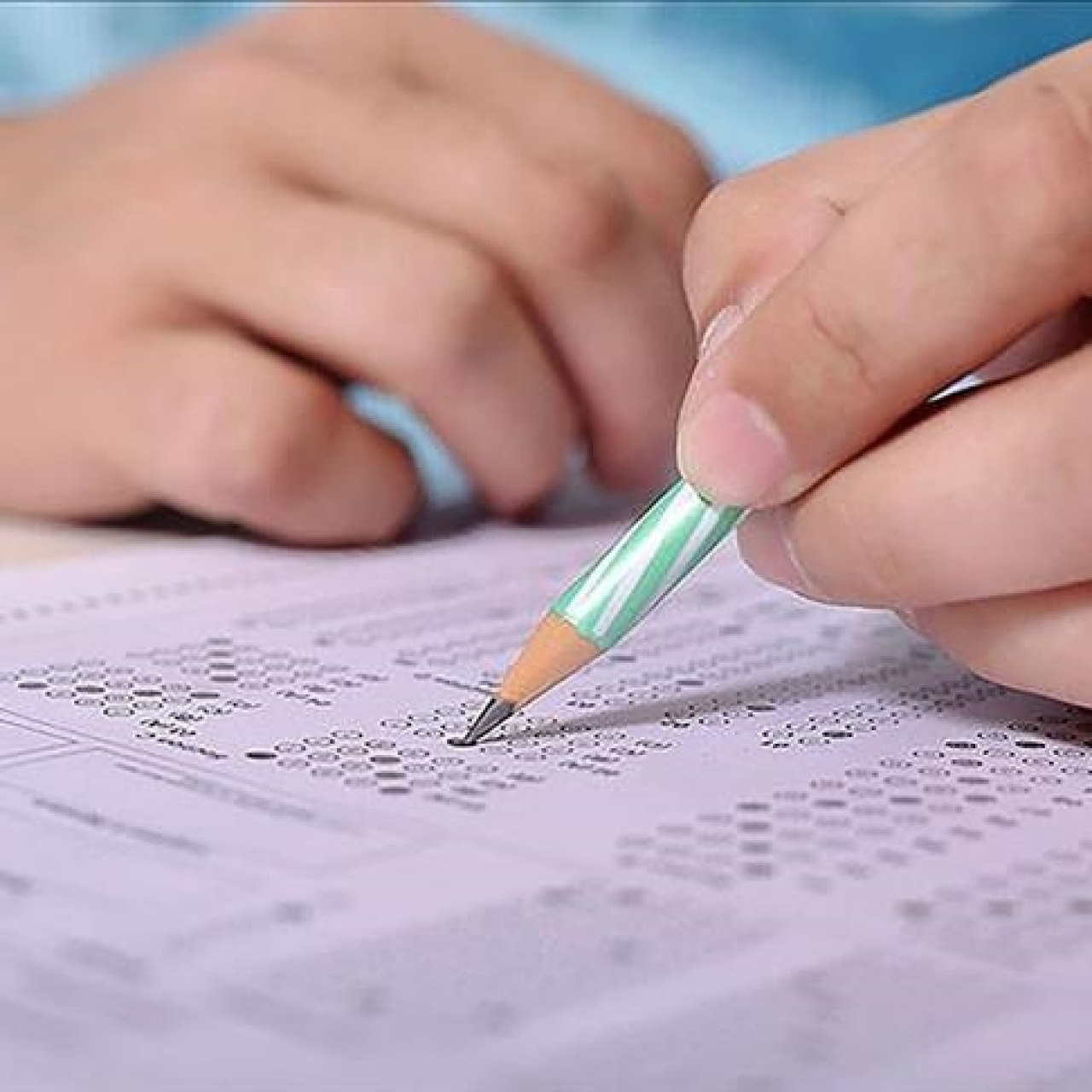 Yükseköğretim Kurumları Sınavı (YKS) 2026 öncesinde adayların en çok araştırdığı konular arasında çıkmış sorular yer alıyor.