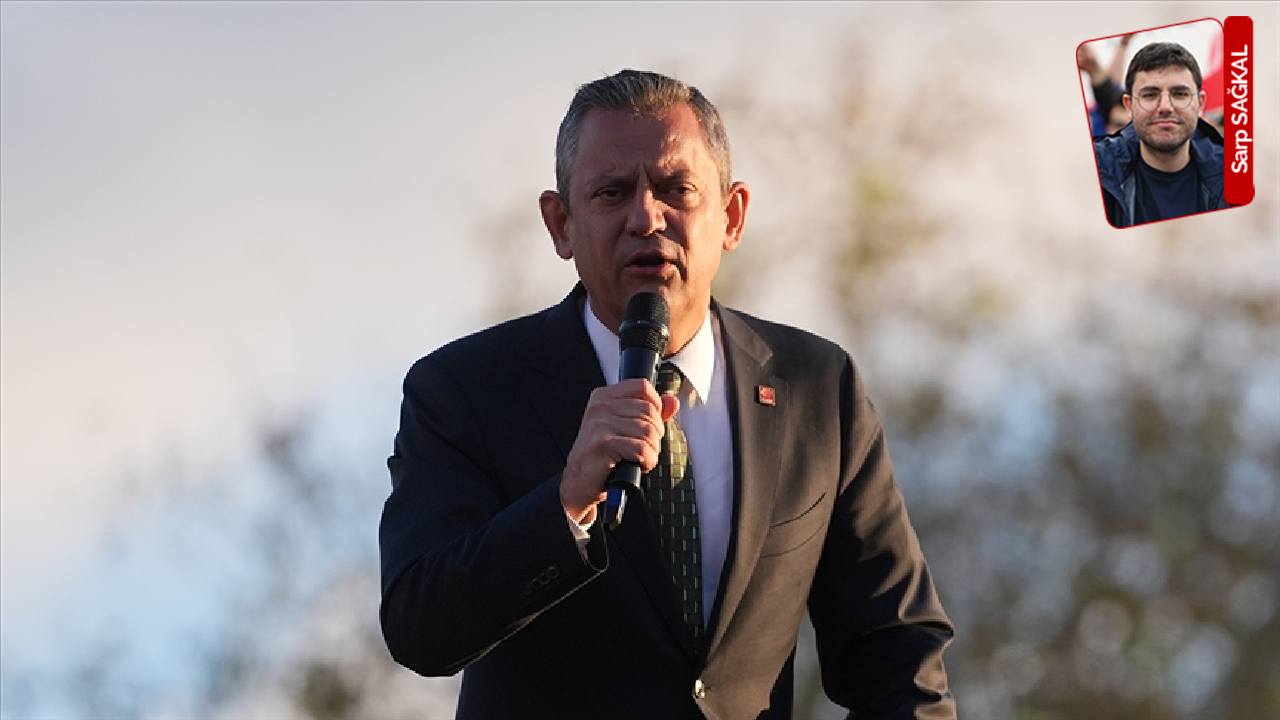 CHP’nin seçilmiş lideri Özgür Özel, önceki gün olağanüstü kurultay için imza veren 74 il başkanı ile bir araya geldi.