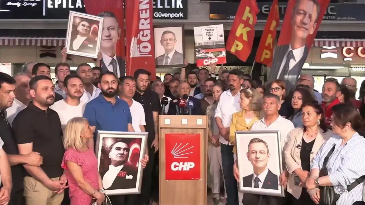 CHP İstanbul İl Başkanı Özgür Çelik, hakkında başlatılan disiplin süreci ve parti teşkilatlarında yaşanan görev değişiklikler