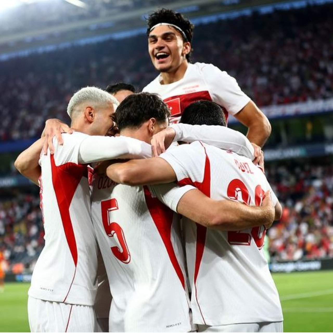 STAT: San Francisco Bay Area Stadı Türkiye: Uğurcan, Mert, Merih, Abdülkerim, Ferdi, İsmail, Hakan, Arda, Yunus, Kenan,