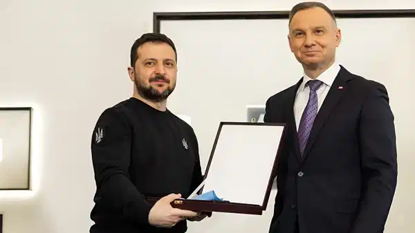 Polonya, Zelenski'ye verdiği en yüksek devlet nişanını geri aldı: İkinci Dünya Savaşı anlaşmazlığı krize dönüştü