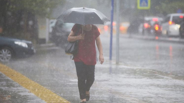 Meteoroloji'den hava tahmini: Bazı bölgelerde sağanak yağış ve kuvvetli rüzgar bekleniyor