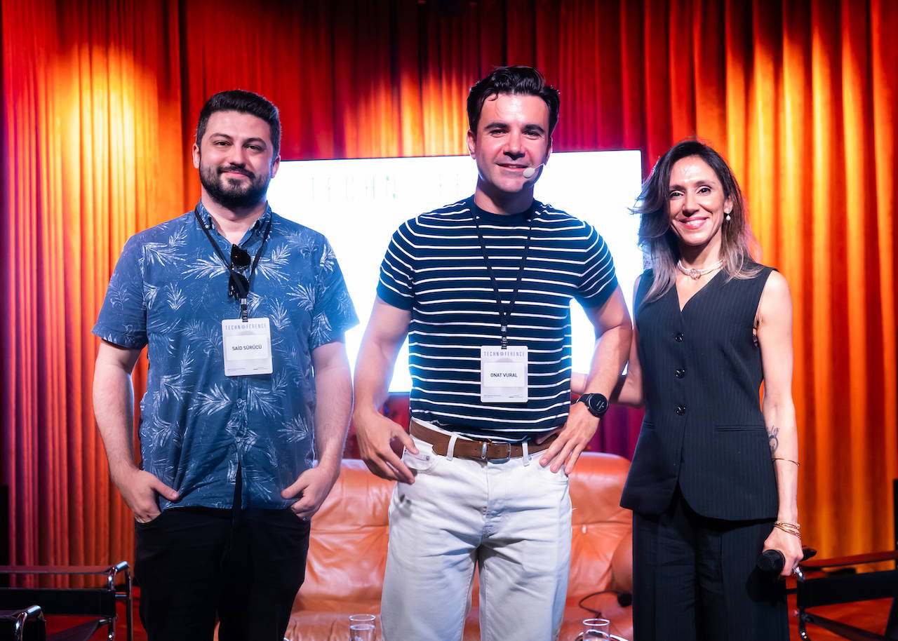 Lâl Project Kurucusu Melis Eryiğit Samir’in kurucusu ve küratörü olduğu Technoference, “Dijital Filtre” temalı ilk