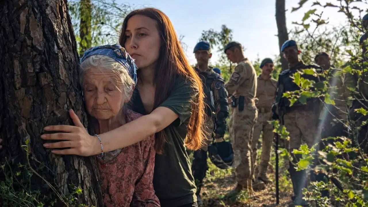 Akbelen direnişçisi Esra Işık'ın yargılandığı dava 6 Temmuz'a ertelendi