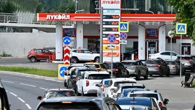 Ukrayna’dan Rusya’ya akaryakıt darbesi
