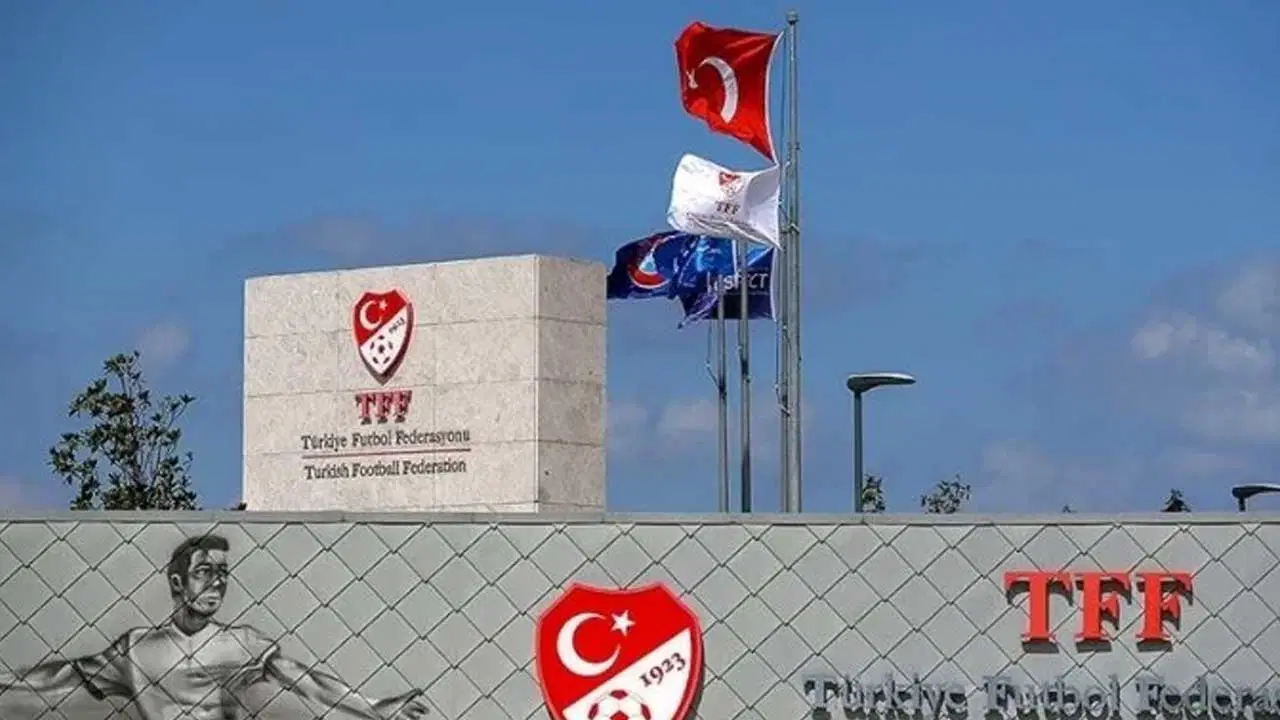 Fenerbahçe ve Trabzonspor, PFDK'ye sevk edildi