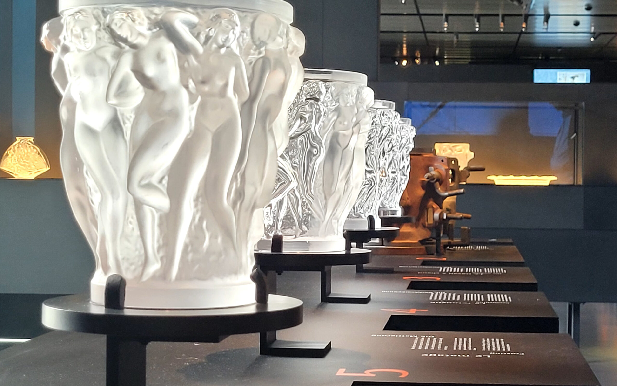 Louvre’dan sonra Lalique. Fransa’da bir müzede daha mücevher soygunu gerçekleşti