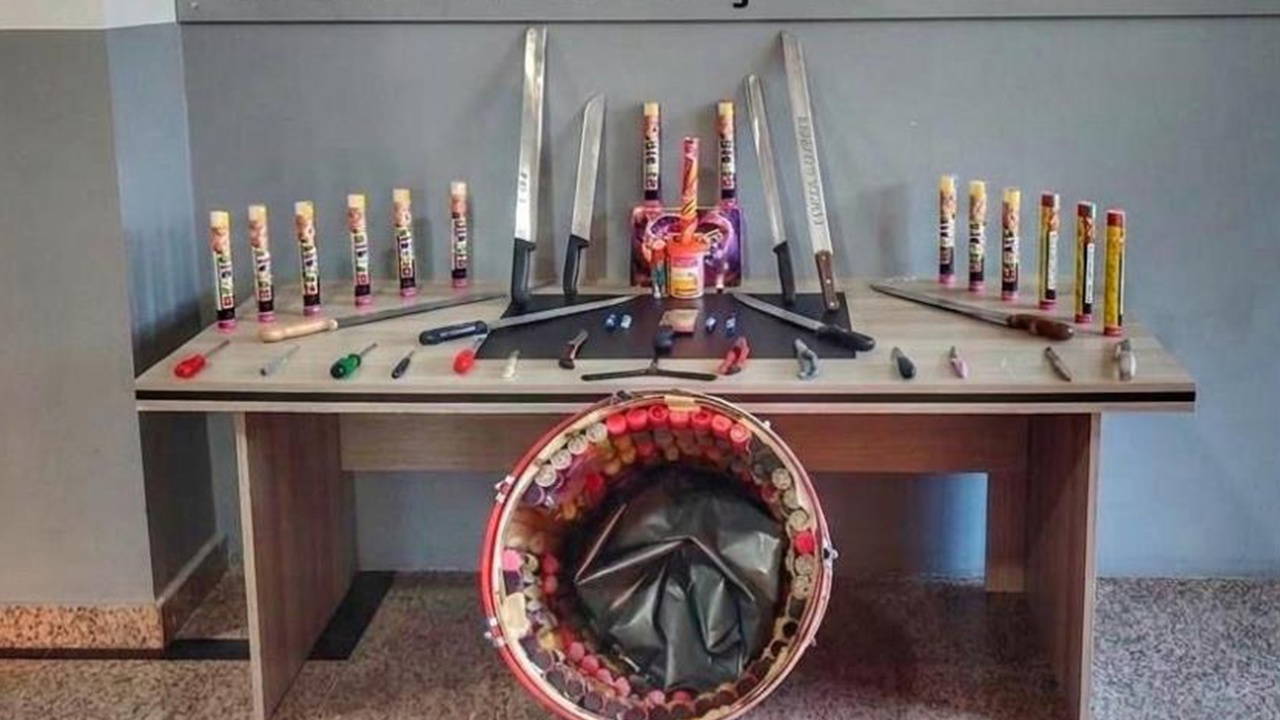 Deplasman otobüsünden cephanelik çıktı: 7 kişiye işlem yapıldı