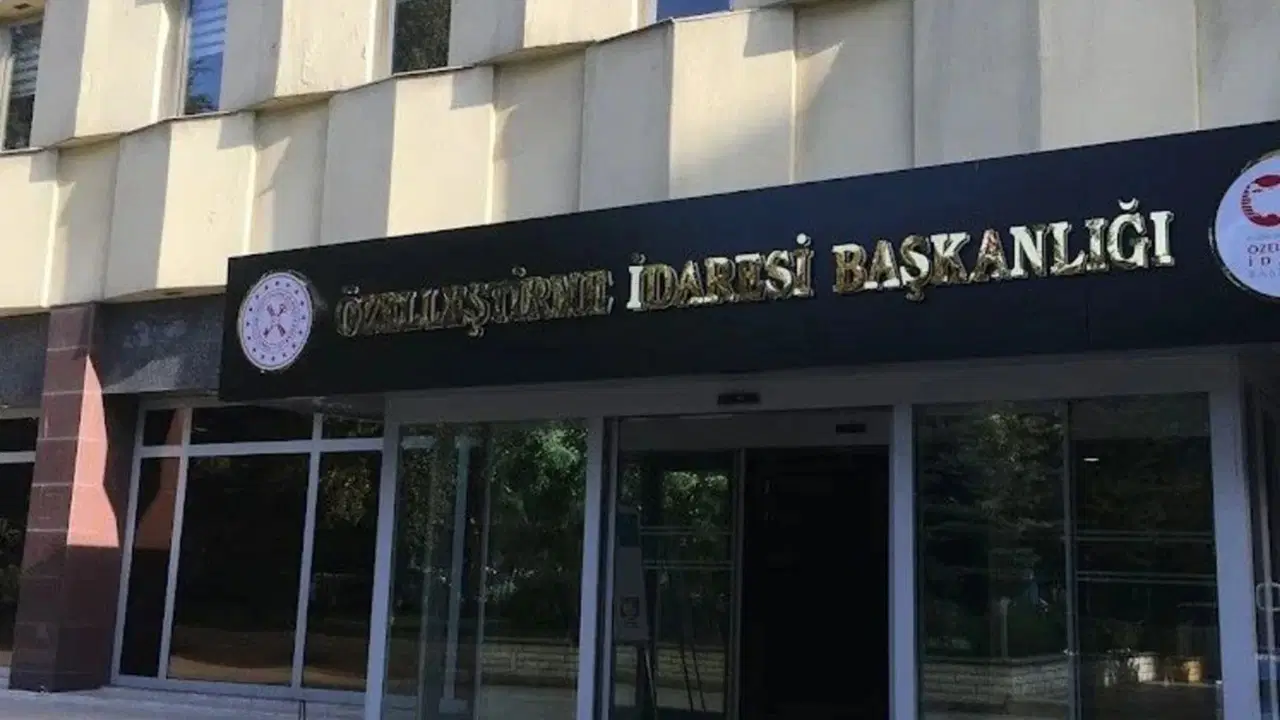AKP'den 32 ilde 71 taşınmaza özelleştirme hamlesi: 'Bu, Cumhuriyet'in ortak birikimlerinin tasfiyesidir'