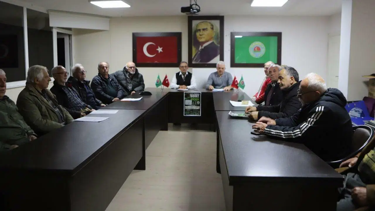 Rize'de 'Fındıklı Çay Üreticileri Meclisi' kuruldu: 'Sadaka değil, emeğimizin karşılığını istiyoruz'