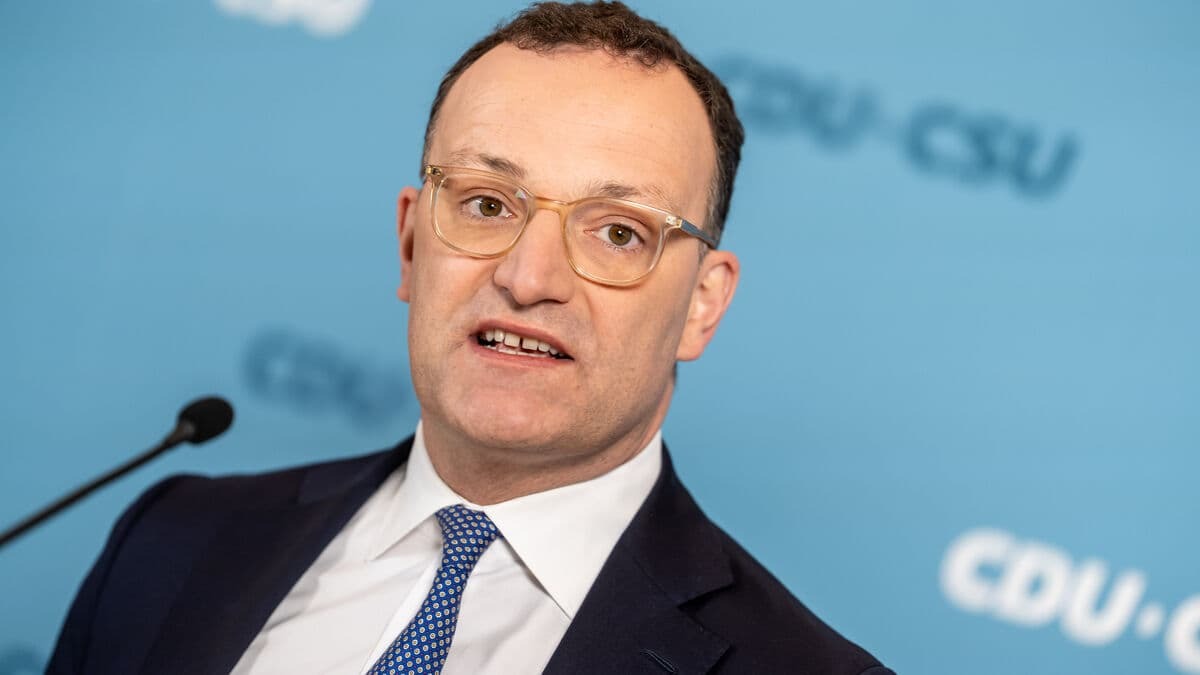 Almanya'da 'taşıyıcı' anne krizi. CDU/CSU Grup Başkanı Jens Spahn görevinden istifa etti