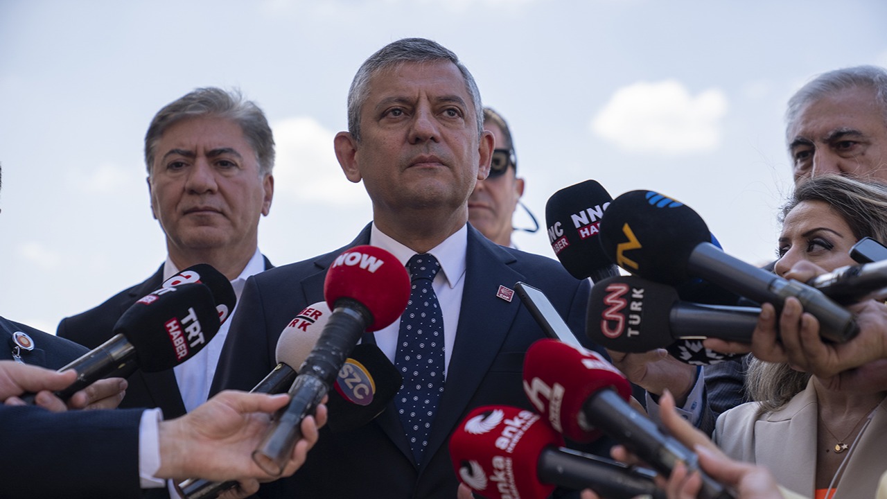 Siyasette kritik gün: Karar çıkmazsa Özel yeni partiyi kuracak