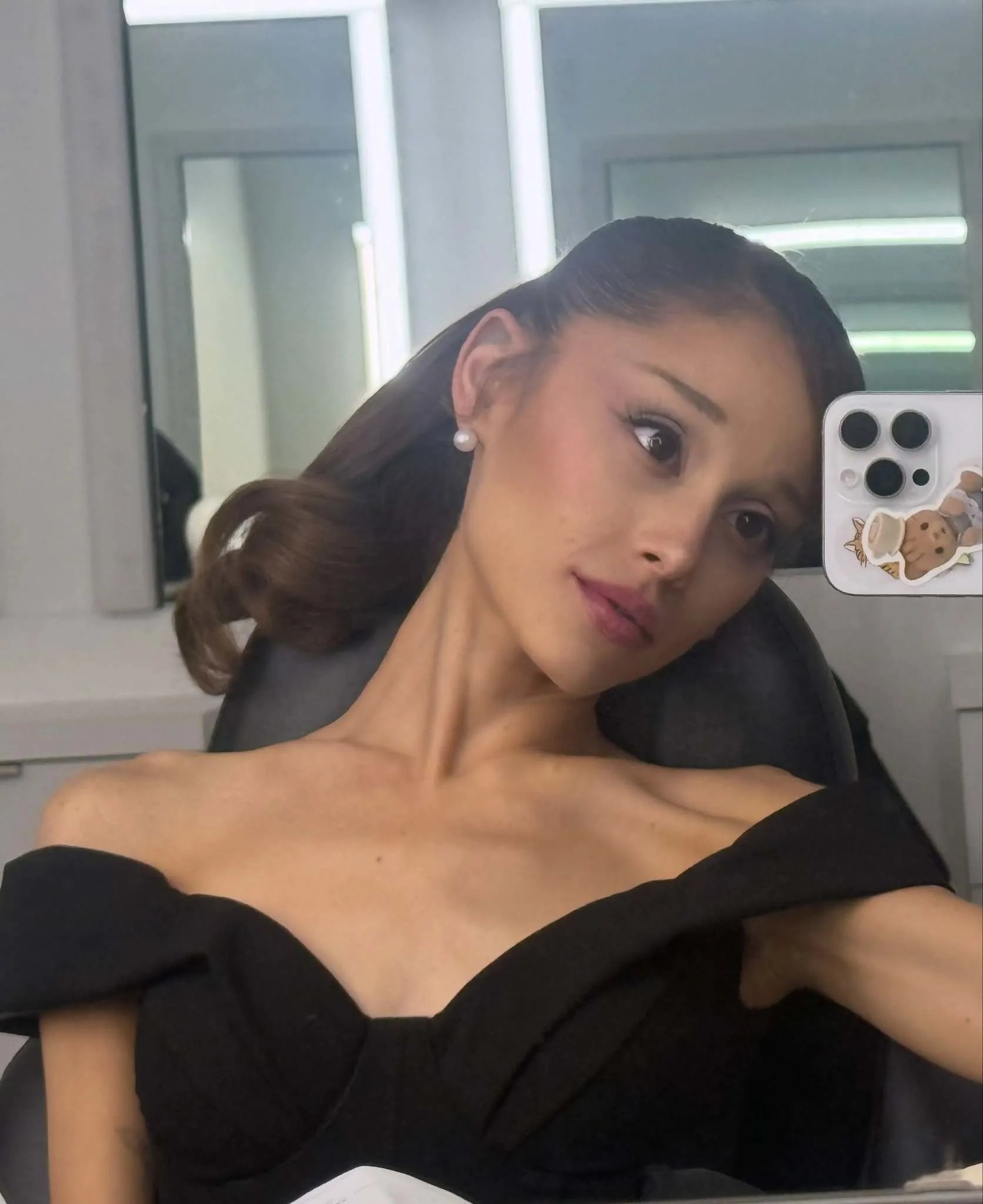 Ariana Grande'den yayımlanmamış şarkılar için dava