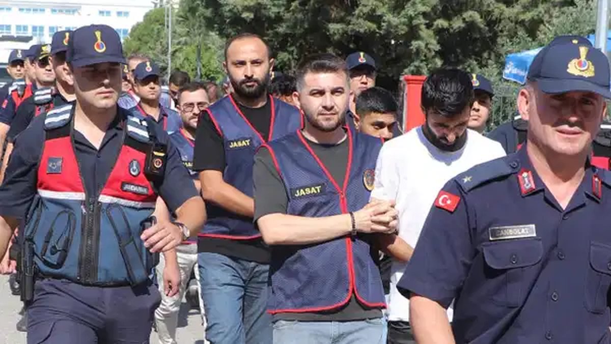 Dolandırıcıların yöntemi ifşa oldu: 4 milyon liralık altını, 'Günlük dolgun ücretli iş' ilanıyla buldukları kuryeye aldırmışlar!