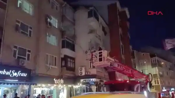 Zonguldak'ta ipe dolanan ebabili kurtarmak için cadde trafiğe kapatıldı