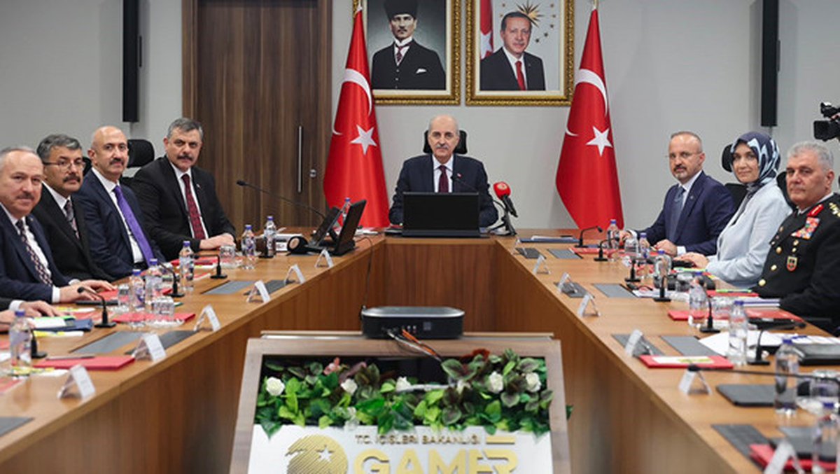 İçişleri Bakanlığı'nda düzenlenen üst düzey güvenlik toplantısında, 'Terörsüz Türkiye' hedefi kapsamında gelinen son durum el