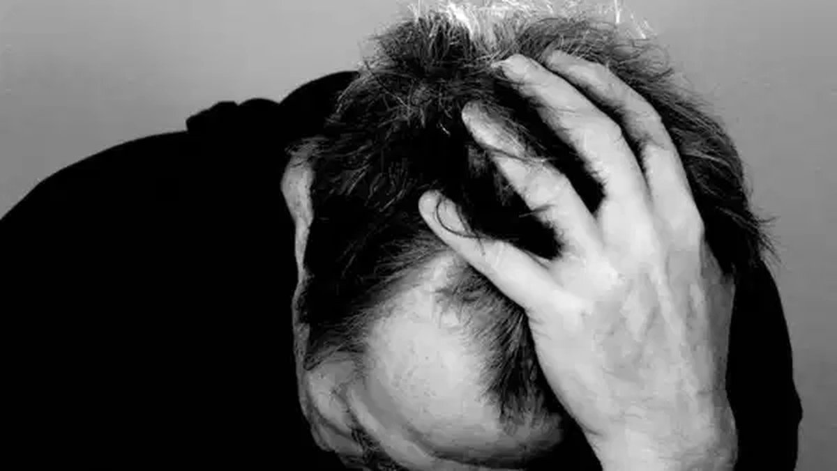 Tıp dünyasında kronik stres ve psikolojik baskılarla mücadelede yeni bir çığır açan klinik araştırma, beynin duygusal tepkile