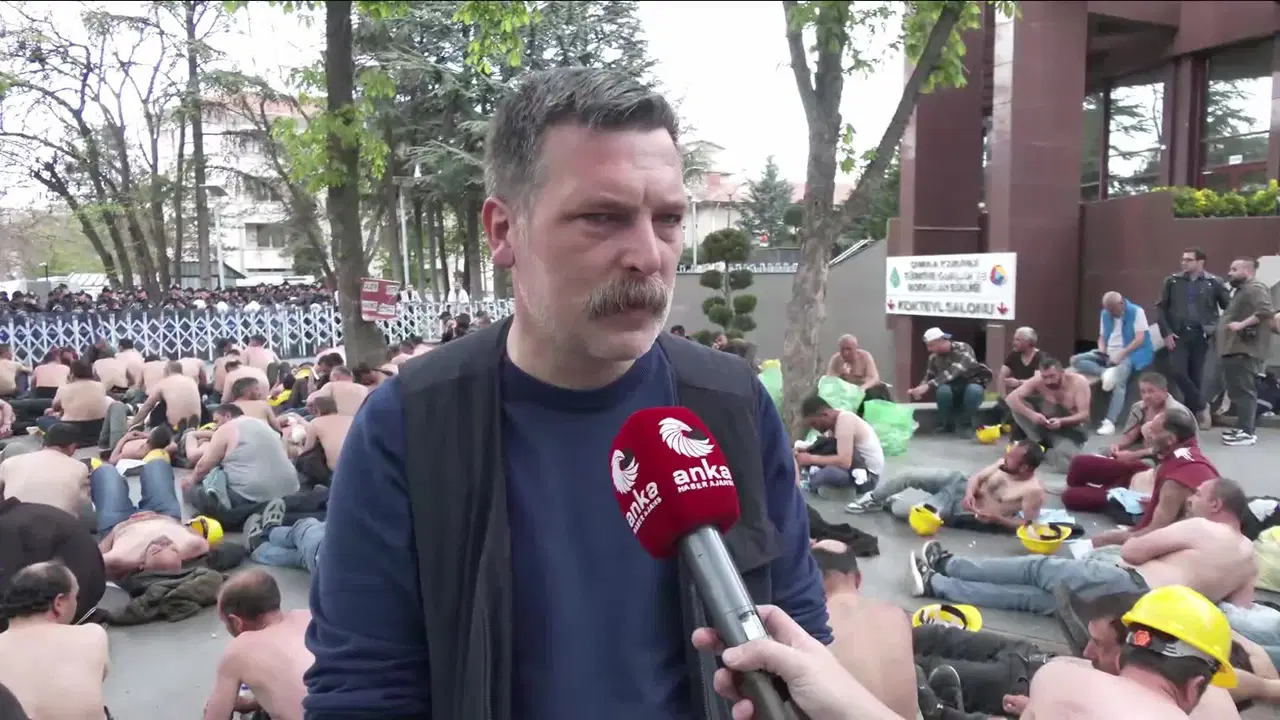 Erkan Baş saat verdi, Ankaralılara çağrı yaptı: ‘Yıldızlar Holding’in kapısına dayanacağız, Ankara halkını oraya davet ediyorum’