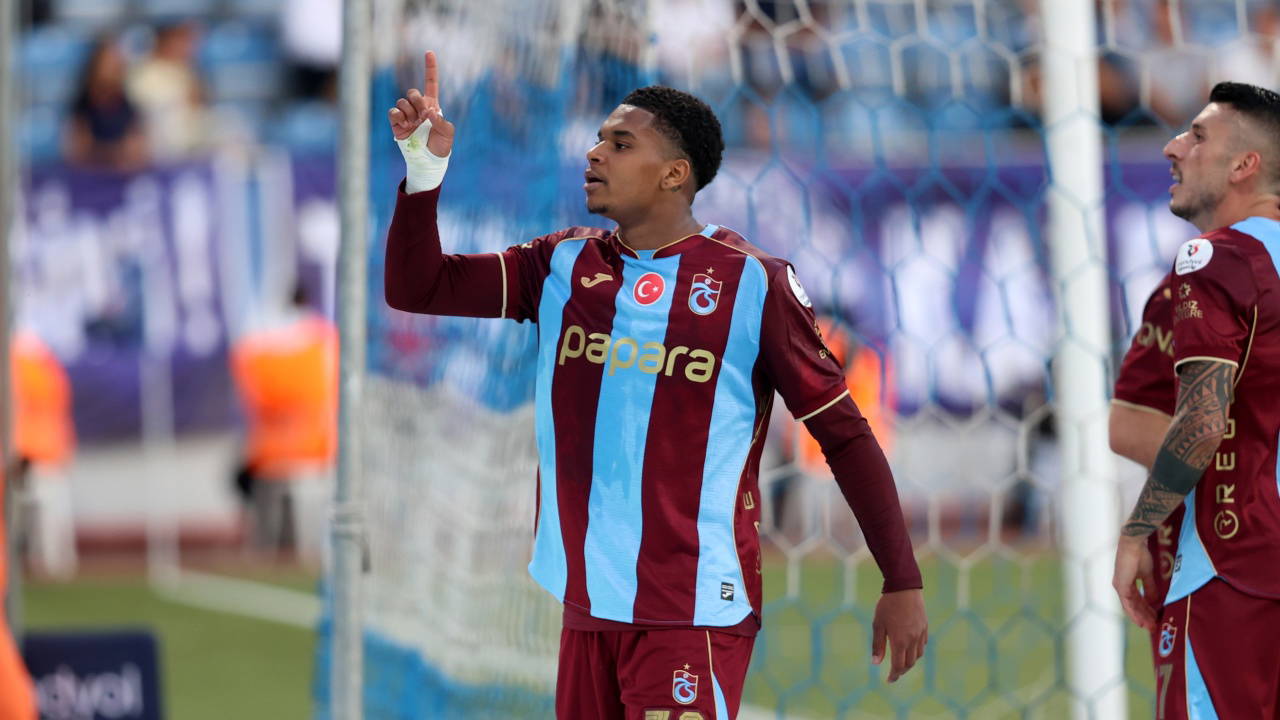 Trabzonspor'un Macaristan temsilcisi Ferencvaros ile oynayacağı UEFA Avrupa Ligi play-off turu ilk maçı öncesinde, yeni trans