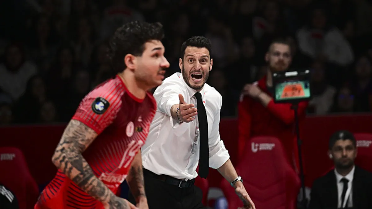 Efeler Ligi'nde şampiyon Ziraat Bankkart!