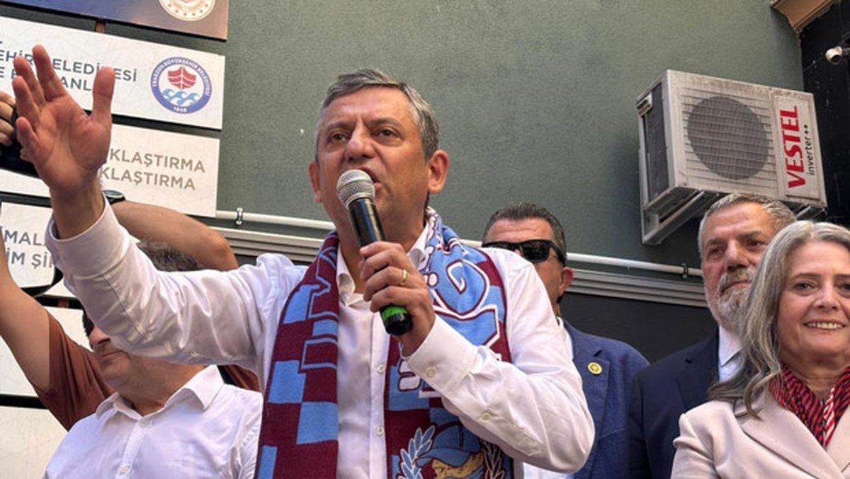 CHP Genel Başkanı Özgür Özel, Trabzon'da yaptığı açıklamalarda İsrail Başbakanı Binyamin Netanyahu'ya sert sözlerle yüklendi.