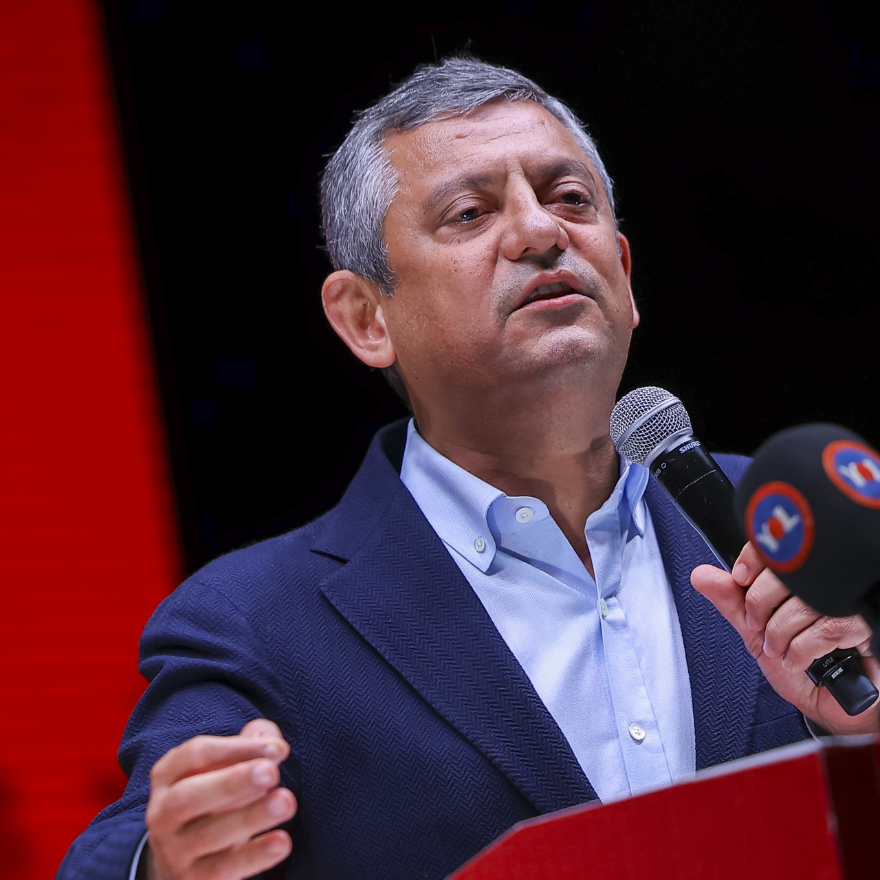 Yeni Parti Genel Başkanı Özgür Özel, Trabzon'daki ziyaretleri sırasında önemli açıklamalarda bulundu.