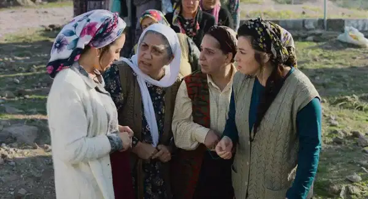Eski Köye Yeni Adet konusu nedir, oyuncuları kimler? Eski Köye Yeni Adet filmi nerede çekildi?