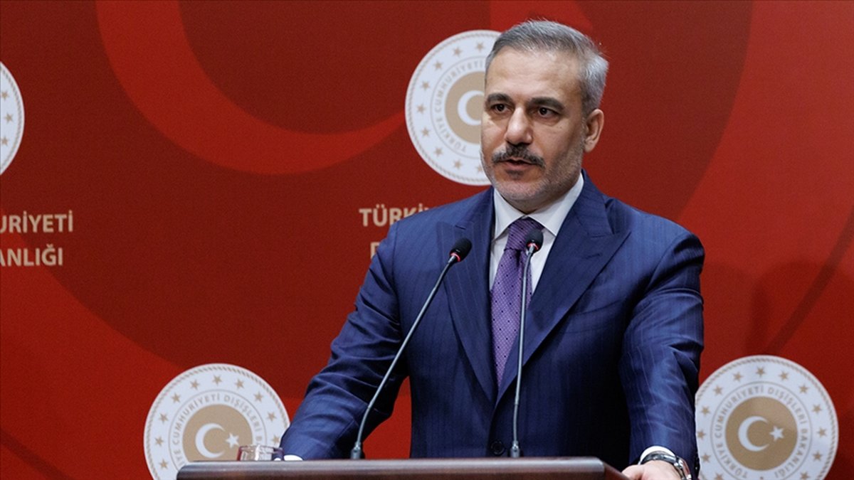 Dışişleri Bakanı Hakan Fidan, Elazığ'a gerçekleştirdiği ziyaret kapsamında gündeme dair önemli açıklamalarda bulundu.
